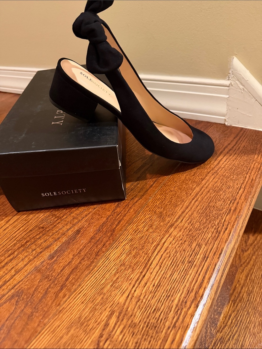 Sole Society Black Knot Tie Slingbacks